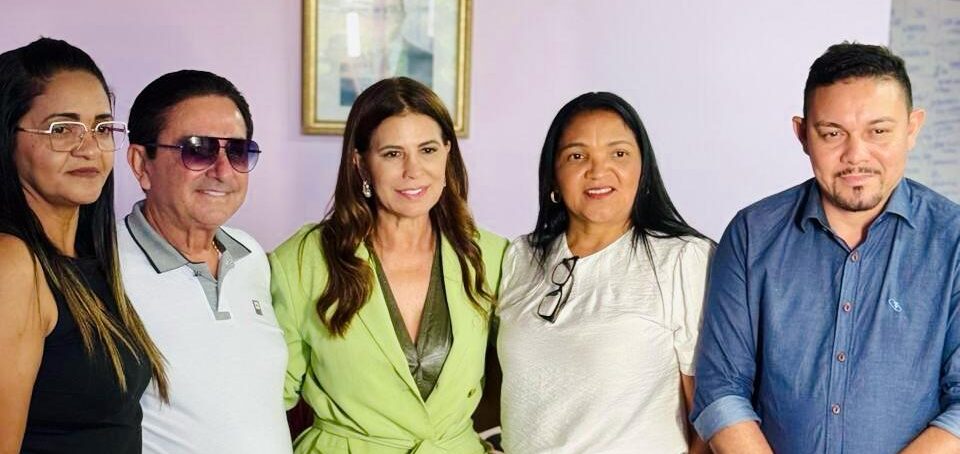 O deputado estadual Hemetério Weba esteve reunido nesta terça-feira (25) com a secretária de Estado da Mulher, Abigail Cunha, para tratar da implementação de políticas públicas voltadas para as mulheres de Junco do Maranhão.
